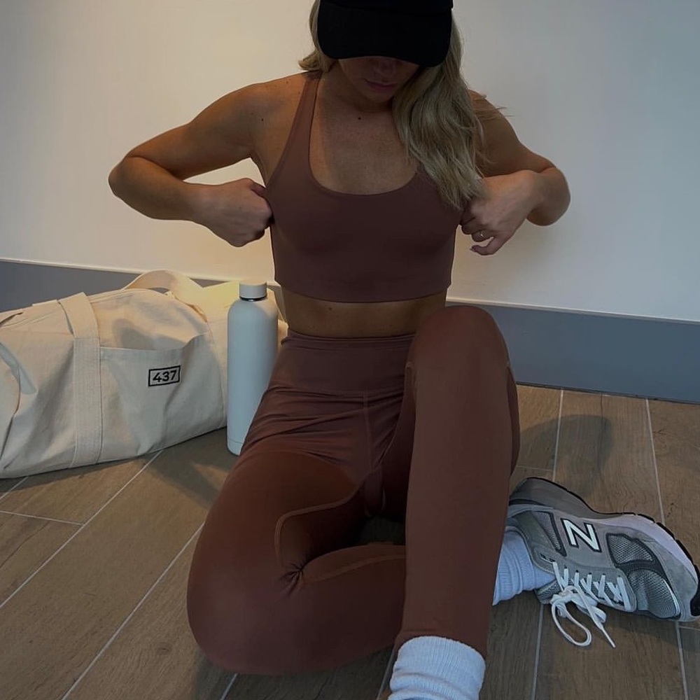 437 activewear set